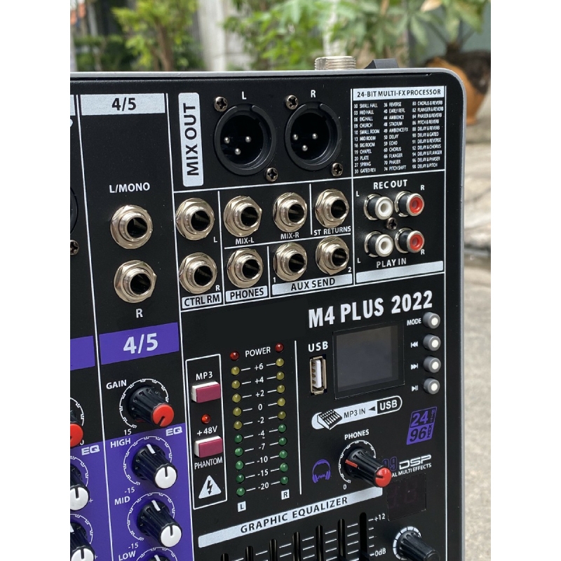 Bàn trộn âm thanh Mixer M4 Plus 2022 - 99 hiệu ứng vang âm thanh chuẩn phòng thu, hát karaoke gia đình, live stream chuyên nghiệp - Kết nối loa kéo, amply, dàn karaoke gia đình